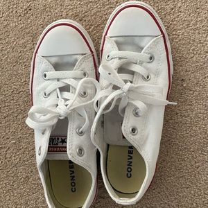 Kids converse